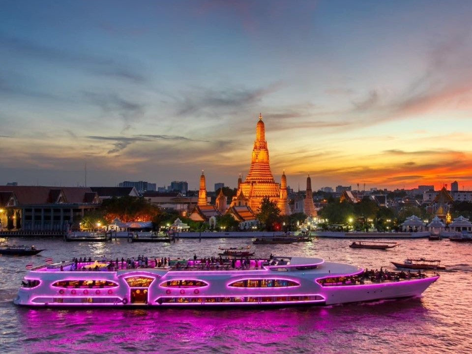 ล่องเรือรับประทานอาหาร (Dinner Cruise)